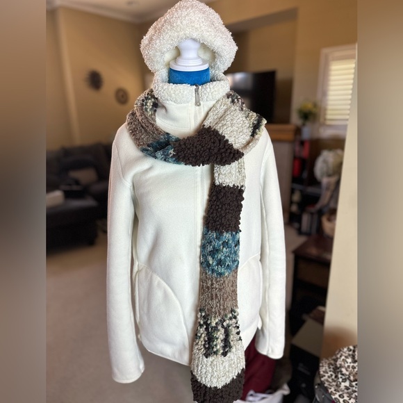 Reversible Winter White Weatherproof Jacket - Teddy Bear Fuzzy Side Sz Medium - Picture 3 of 9